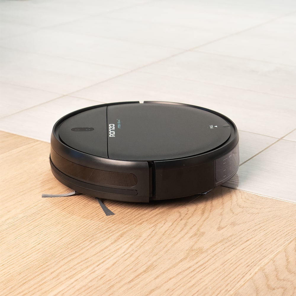 RONZO ATOM IQ Robotski usisavač i perač podova sa bazom za punjenje
